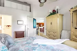 6658 Tannin Ln, Naples, FL 34109 - Photo 16