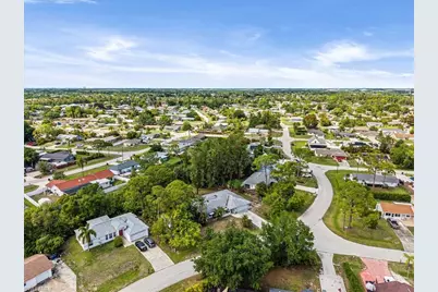 19208 Murcott Dr E, Fort Myers, FL 33967 - Photo 4