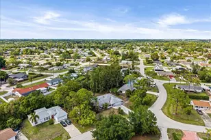 19208 Murcott Dr E, Fort Myers, FL 33967 - Photo 4