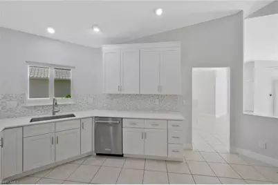 11054 Linnet Ln, Naples, FL 34119 - Photo 18