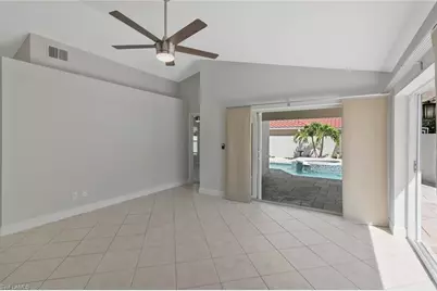 11054 Linnet Ln, Naples, FL 34119 - Photo 10