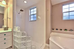 638 Vintage Reserve Cir, Naples, FL 34119 - Photo 18