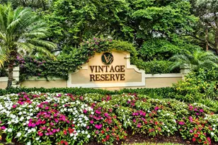 638 Vintage Reserve Cir, Naples, FL 34119 - Photo 2