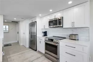 6101 Pelican Bay Blvd, Naples, FL 34108 - Photo 8