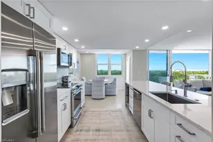 6101 Pelican Bay Blvd, Naples, FL 34108 - Photo 4