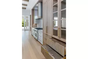 725 Pectin Rd, Naples, FL 34102 - Photo 8