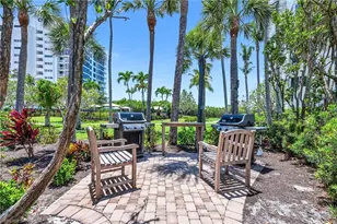 40 Seagate Dr, Naples, FL 34103 - Photo 26