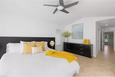 319 Pirates Bight, Naples, FL 34103 - Photo 8