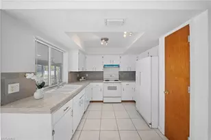 624 SE 35th St, Cape Coral, FL 33904 - Photo 2