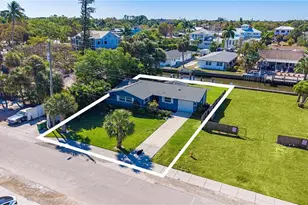 2772 Bayview Dr, Naples, FL 34112 - Photo 10