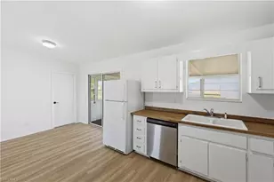 221 SW 22nd St, Cape Coral, FL 33991 - Photo 8