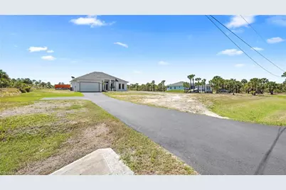 2688 36th Ave SE, Naples, FL 34117 - Photo 4