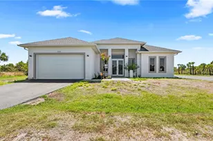 2688 36th Ave SE, Naples, FL 34117 - Photo 2