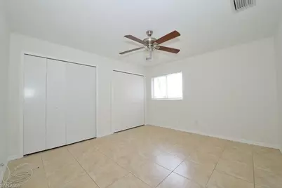 907 NE 10th Ter, Cape Coral, FL 33909 - Photo 2