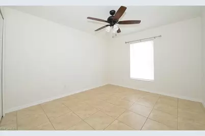 907 NE 10th Ter, Cape Coral, FL 33909 - Photo 8