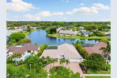 2178 Pine Woods Cir #25, Naples, FL 34105 - Photo 4