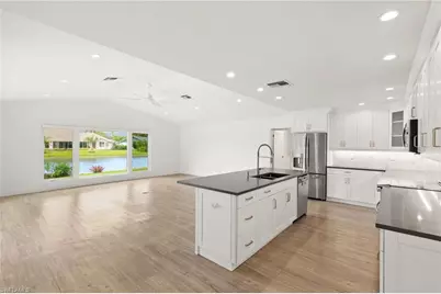 2178 Pine Woods Cir #25, Naples, FL 34105 - Photo 10