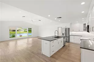 2178 Pinewoods Cir, Naples, FL 34105 - Photo 10