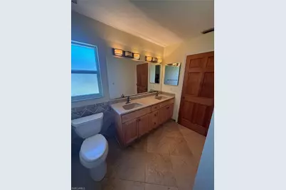 5361 Hickory Wood Dr, Naples, FL 34119 - Photo 12