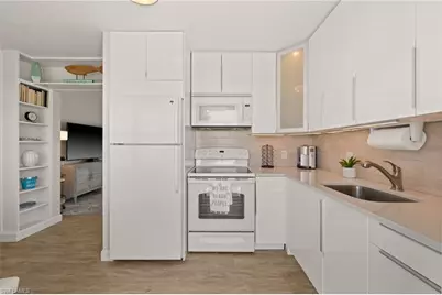 277 8th Ave S #277, Naples, FL 34102 - Photo 6