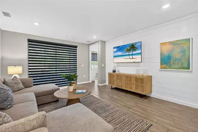 14567 Edgewater Cir, Naples, FL 34114 - Photo 6