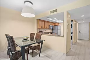 600 Neapolitan Way, Naples, FL 34103 - Photo 6