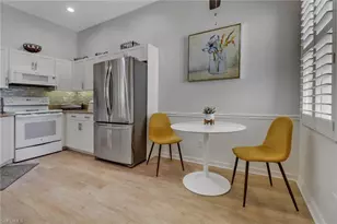 184 Vintage Cir, Naples, FL 34119 - Photo 6