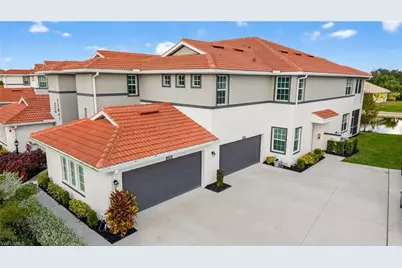 12041 Santaluz Dr #102, Fort Myers, FL 33913 - Photo 2