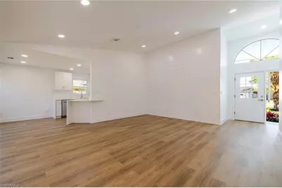 1337 N Alhambra Cir, Naples, FL 34103 - Photo 2