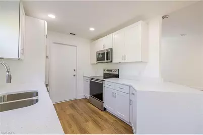 1337 N Alhambra Cir, Naples, FL 34103 - Photo 14
