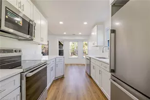 1337 N Alhambra Cir, Naples, FL 34103 - Photo 10