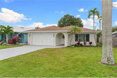 670 103rd Ave N, Naples, FL 34108 - Photo 2