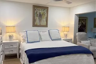 302 2nd St S, Naples, FL 34102 - Photo 8