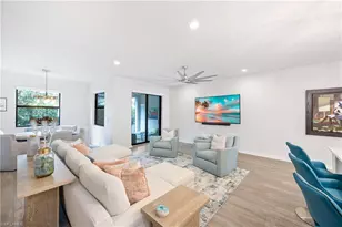 13058 Pembroke Dr, Naples, FL 34105 - Photo 14