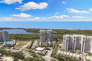 6897 Grenadier Blvd, Naples, FL 34108 - Photo 32