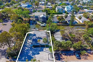 2836 Bayview Dr, Naples, FL 34112 - Photo 10