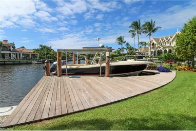 2150 Marina Dr, Naples, FL 34102 - Photo 14