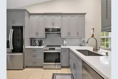 3515 Avion Woods Ct #801, Naples, FL 34104 - Photo 4