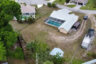 706 Arianne Ct, Lehigh Acres, FL 33936 - Photo 8