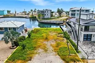 914 Third St, Fort Myers Beach, FL 33931 - Photo 12