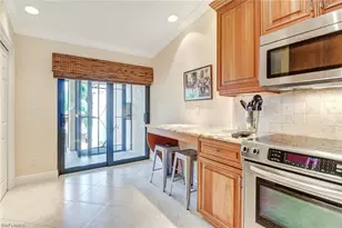 206 Foxtail Ct, Naples, FL 34104 - Photo 10