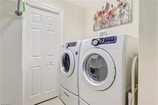 206 Foxtail Ct, Naples, FL 34104 - Photo 22