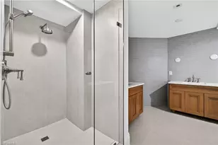 6040 Pelican Bay Blvd, Naples, FL 34108 - Photo 26