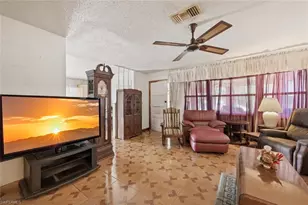 819 98th Ave N, Naples, FL 34108 - Photo 8