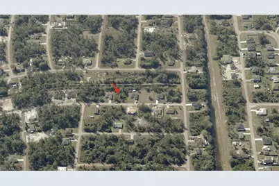 918 Anthony St E, Lehigh Acres, FL 33974 - Photo 6