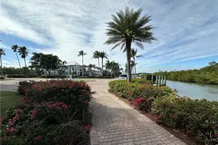 1777 Gulfstar Dr S, Naples, FL 34112 - Photo 14