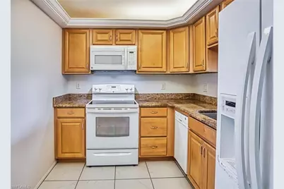 1700 Pine Valley Dr #307, Fort Myers, FL 33907 - Photo 4