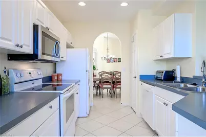 3052 Horizon Ln #1207, Naples, FL 34109 - Photo 10