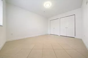 1210 Wildwood Lakes Blvd, Naples, FL 34104 - Photo 12