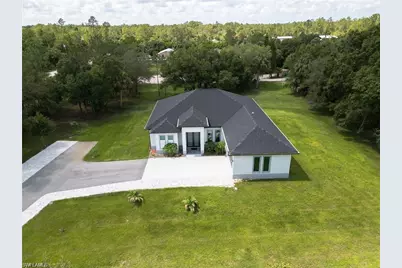 109 14th St SE, Naples, FL 34117 - Photo 2